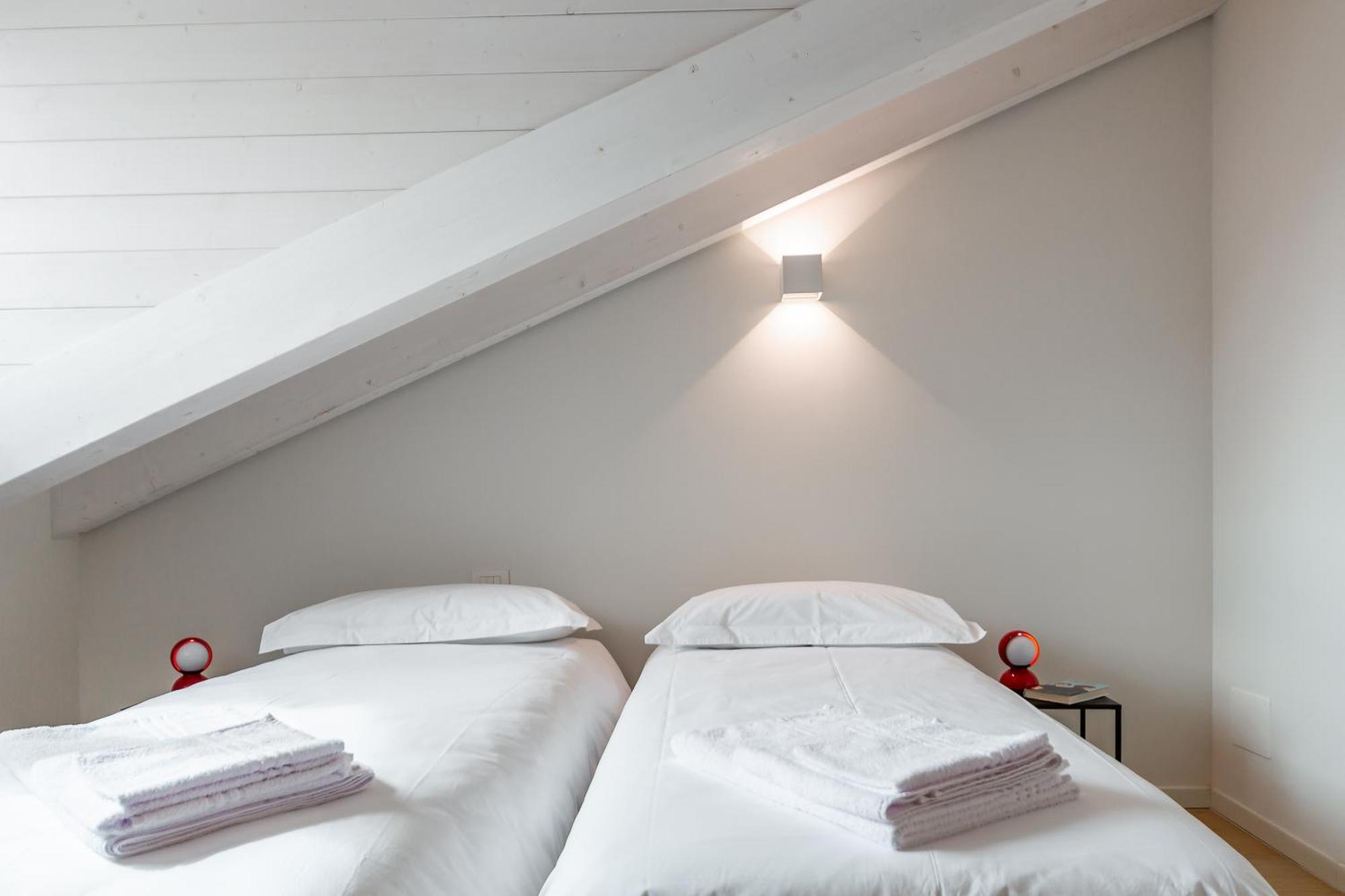 La Mansarda Di Sarpi Apartment มิลาน ภายนอก รูปภาพ